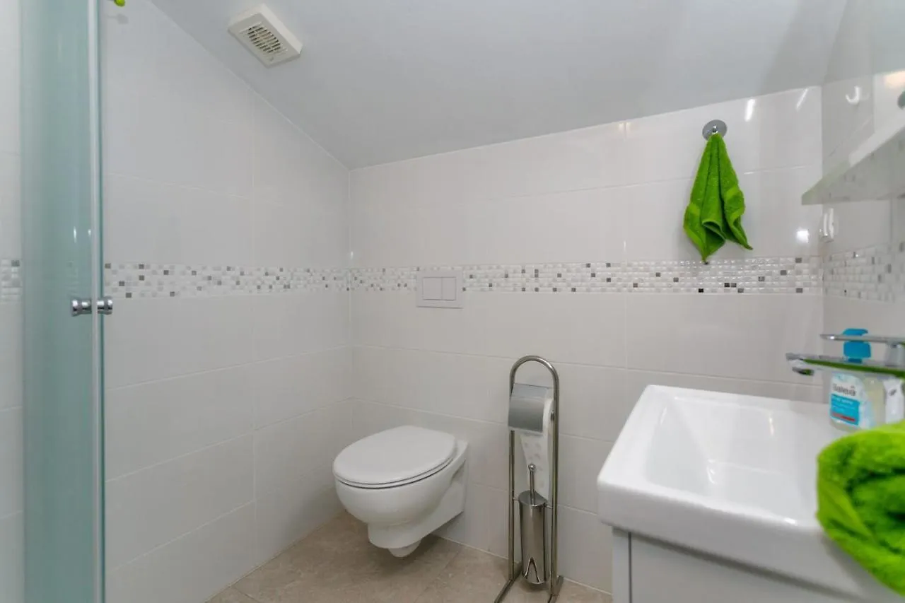 Apartment Mare Malinska