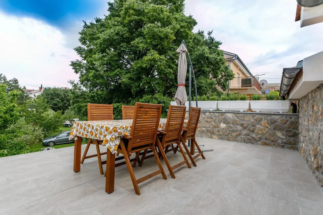Apartment Mare Malinska
