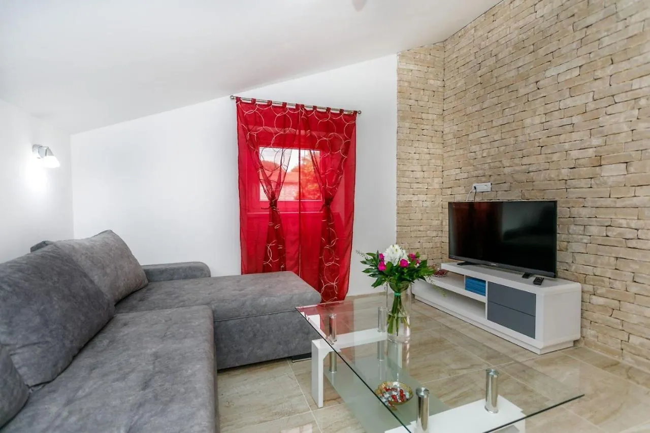 Apartment Mare Malinska 0*,